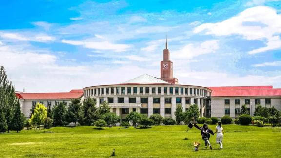 文科择校的务实之选：兰州大学，用相对低位分数锁定985发展平台