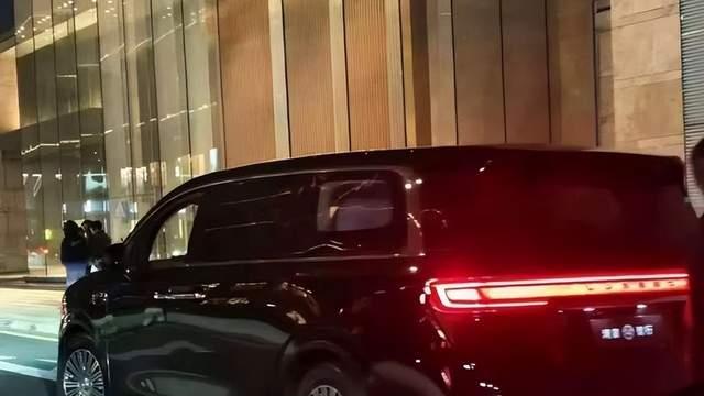 智界V9实车预告图曝光，将在今年春季上市，综合续航1250公里