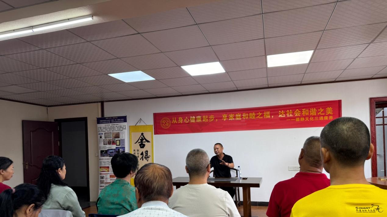 时代脊梁·中国杰出代表人物：罗情江