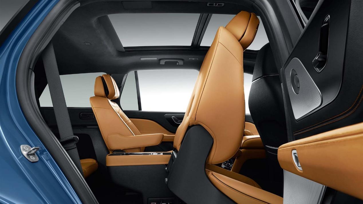 燃油豪华的价值坚守：林肯飞行家的全能出行哲学