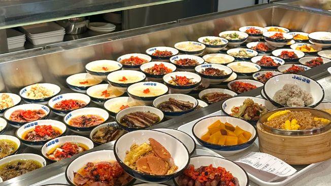 浏阳蒸菜馆探访：小碗叠叠乐里的火辣与清鲜