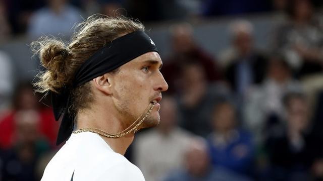 澳网兹维列夫3-0击败18号种子F·塞伦多洛 挺进八强