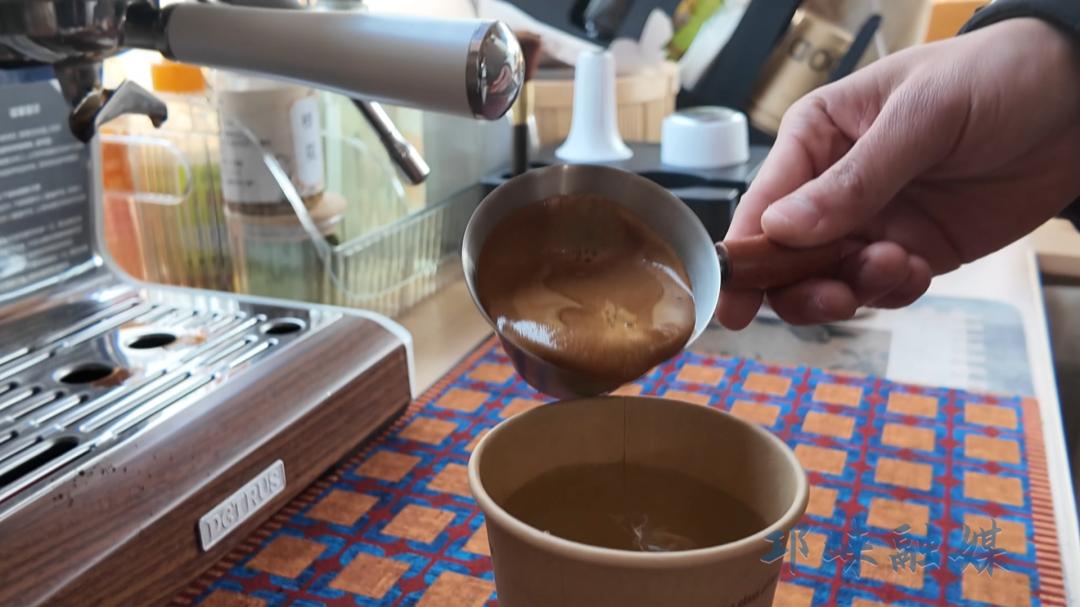 舞蹈老师回村开“小院”，夹关古镇有了一家“山边边”茶咖