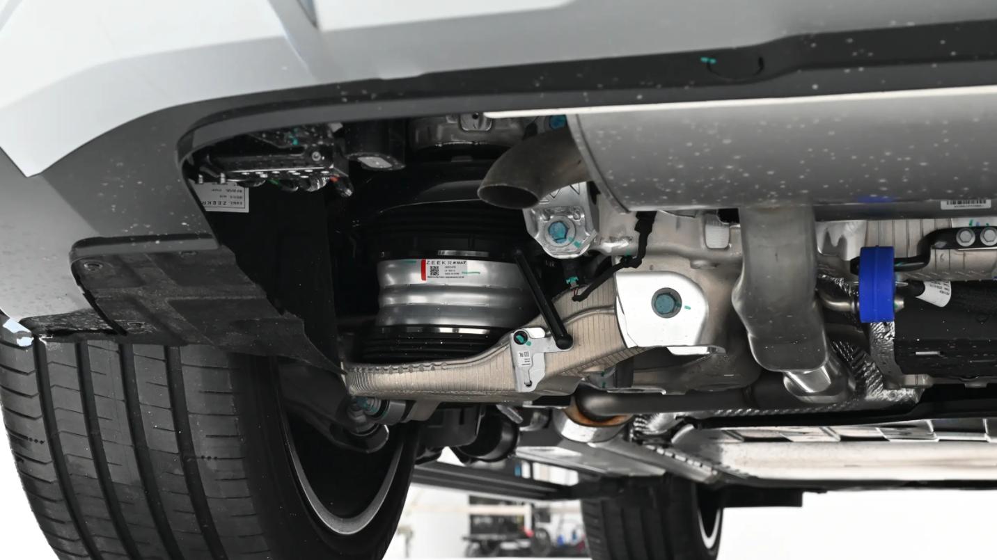 预计第二季度上市，极氪8X开启预售，比极氪9X便宜近10万