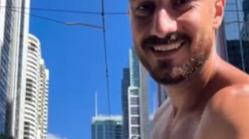 网红为博流量，组队在轨道上跑步，已有两位网红因此丧命