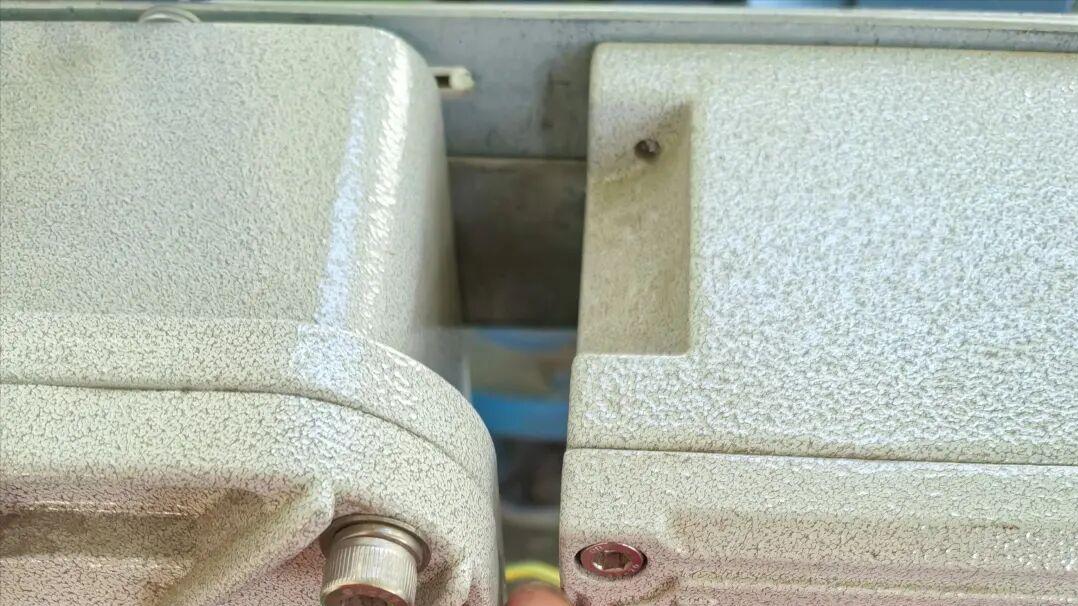 隔爆型设备隔爆接合面与障碍物距离要求？