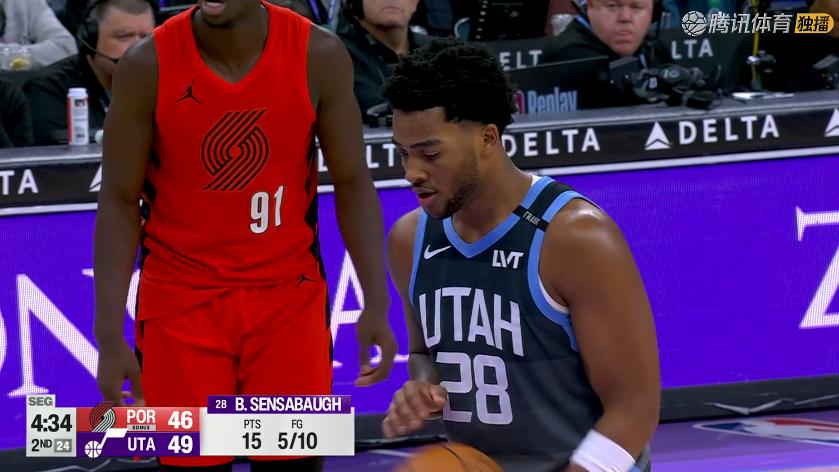 开拓者大胜！克林根23+18+7，赛后小杨留在场内，和爵士球员击掌致意