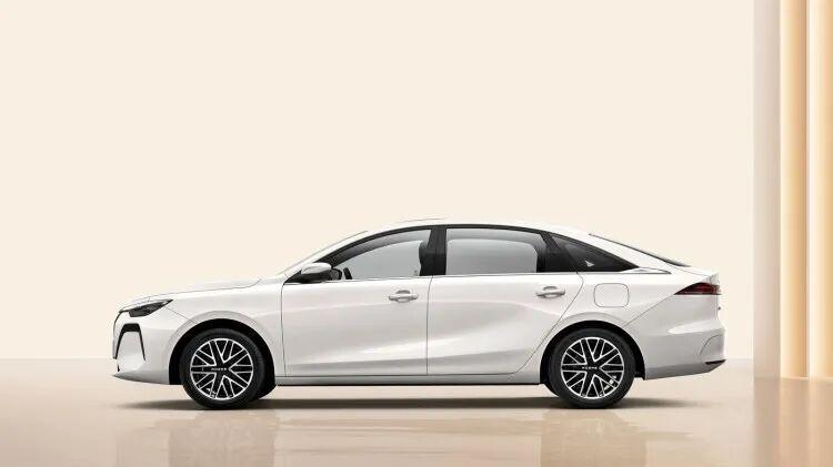 前劳斯莱斯设计总监打造的国产车，长啥样？