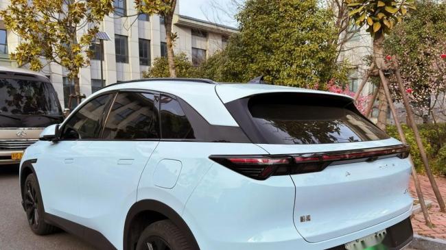 极狐全新阿尔法T5增程版现已上市，重塑xx万级SUV价值标杆