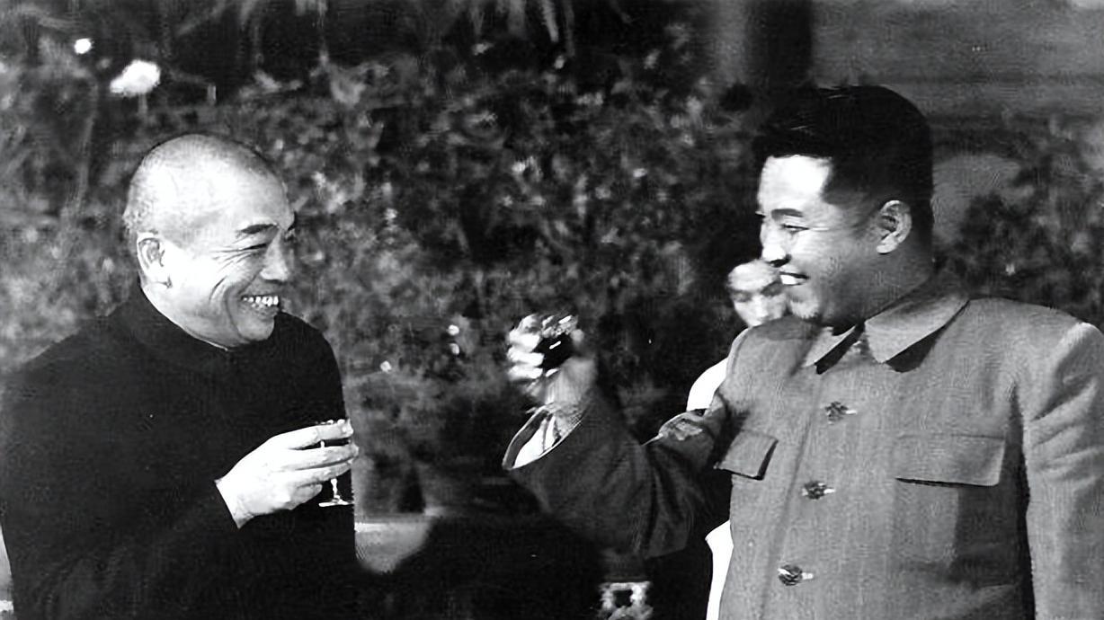 抗美援朝时，朝鲜领导金日成曾与我方就军队指挥一事产生分歧，最后事情是怎么解决的