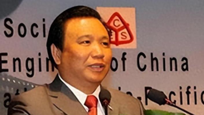 报应来了！捐给美国7千万，满嘴“中国穷关我啥事”，如今破产了