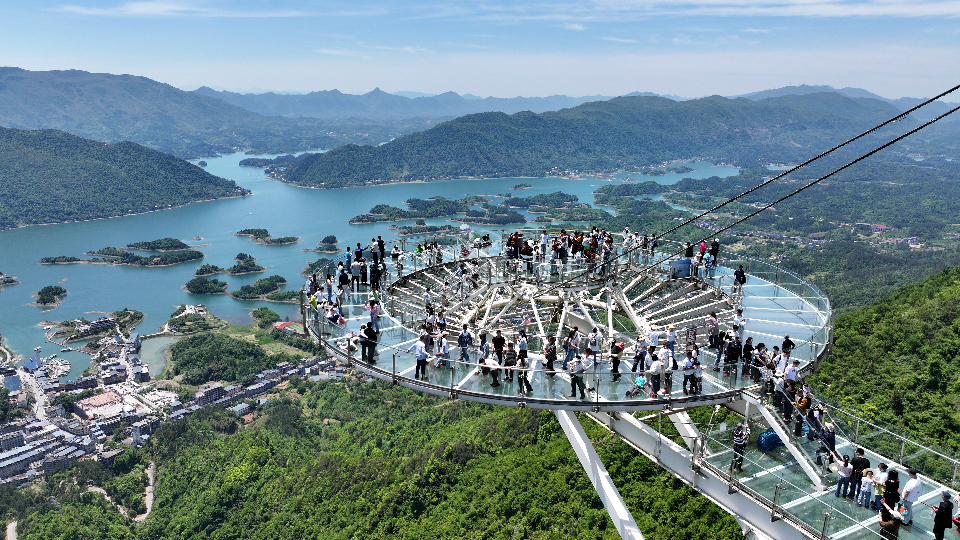 “五一”黄金周首日阳新旅游爆棚：千岛宠客、内陆“看海”、溶洞篮球点燃假日经济