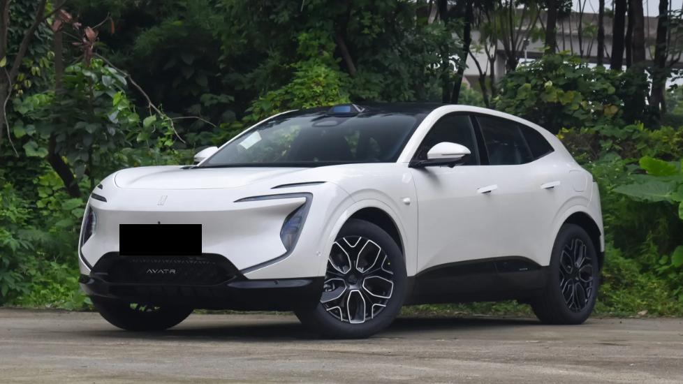 选择低配版本就挺合适，阿维塔07个性且实用，起售价21.99万