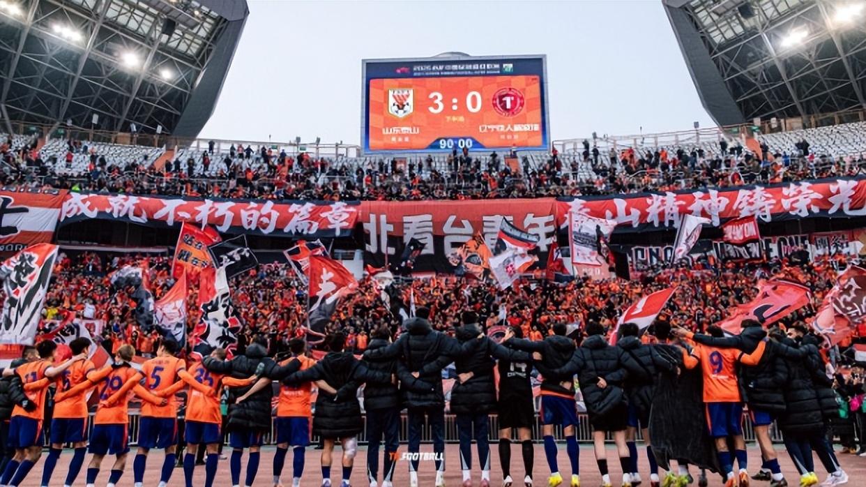 山东泰山3比0升班马仍排第8，负重前行难题多，首胜破局显底蕴