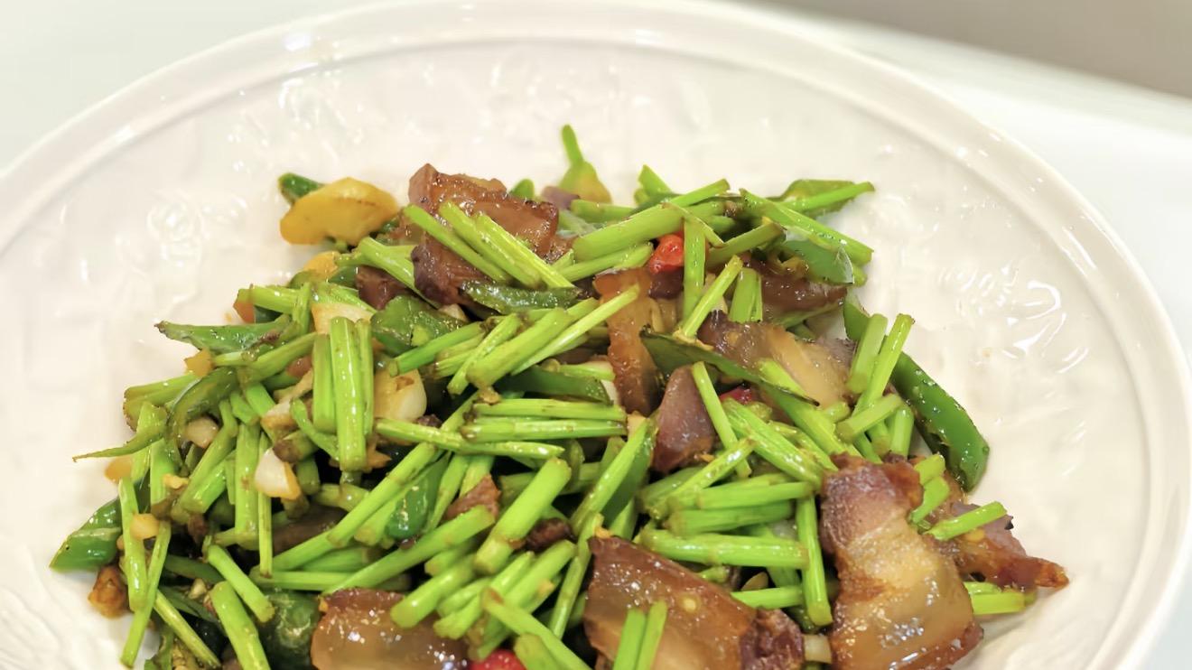 家常藜蒿炒腊肉做法指南