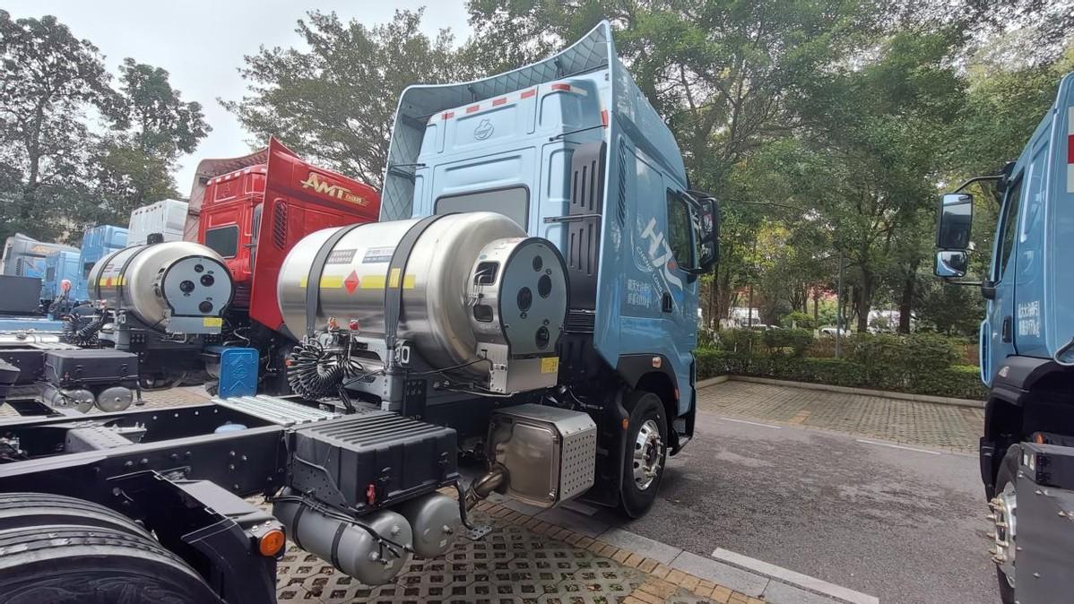 乘龙H7 Pro LNG牵引车：高效、经济的中长途资源散配创富利器