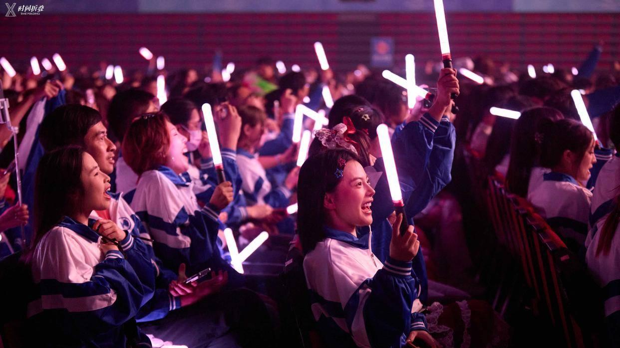 徐良巡演深圳首开 顶级舞美与青春回忆共铸时间折叠