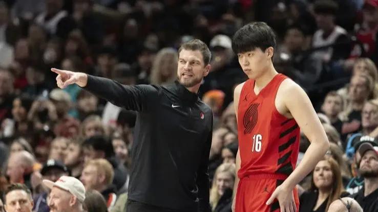 里弗斯队34-40安东尼队，尼德砍11+2+1，马丁6+4+3