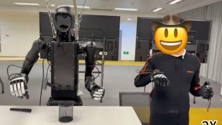 视觉跟踪、运动捕捉、VR接口等不同方式遥操作机器人精度对比