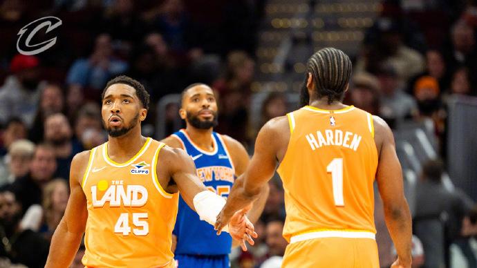 拒绝被三杀，骑士战绩追平尼克斯！米切尔23+5+4，哈登0罚球20分