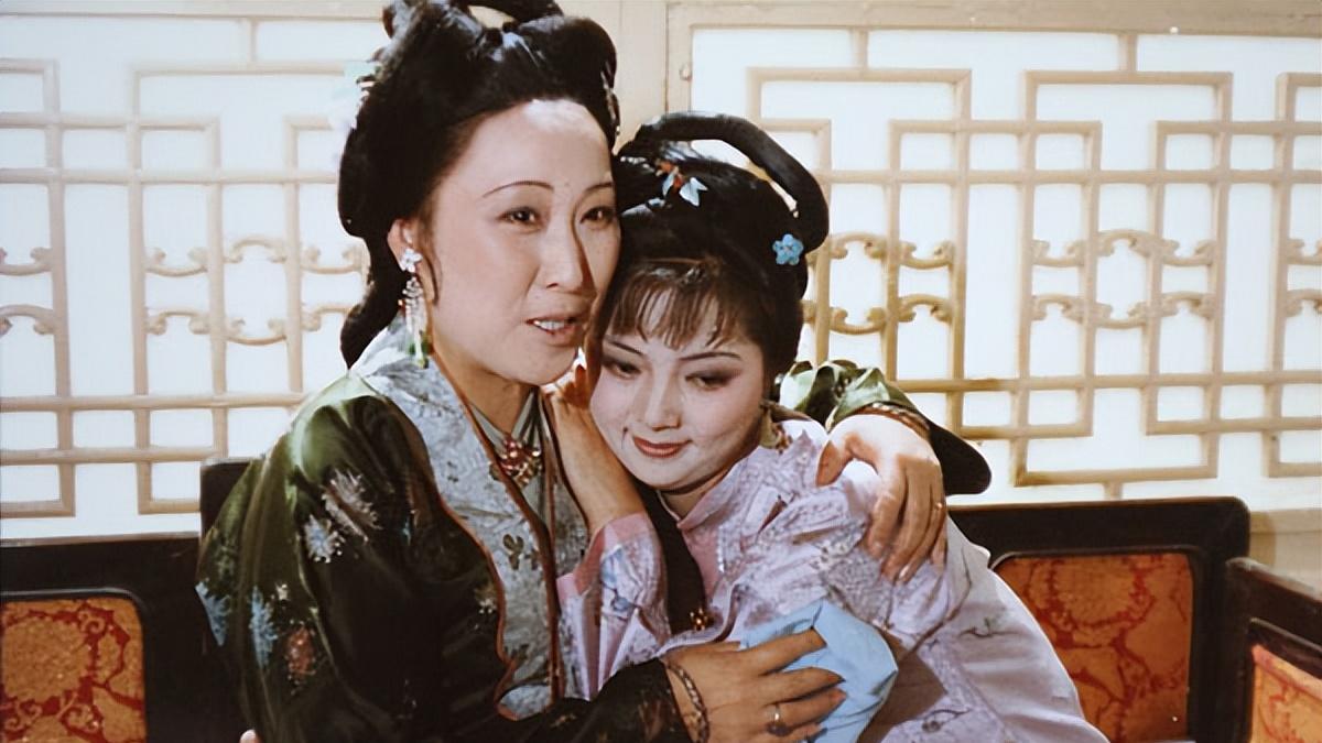 薛姨妈是怎么将儿子女儿教育得差距那么大的？