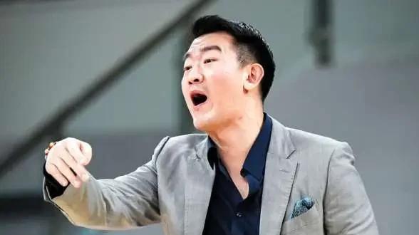 青岛vs广厦，王博“拒绝连败”布朗对位韦瑟斯庞，孙铭徽很关键！