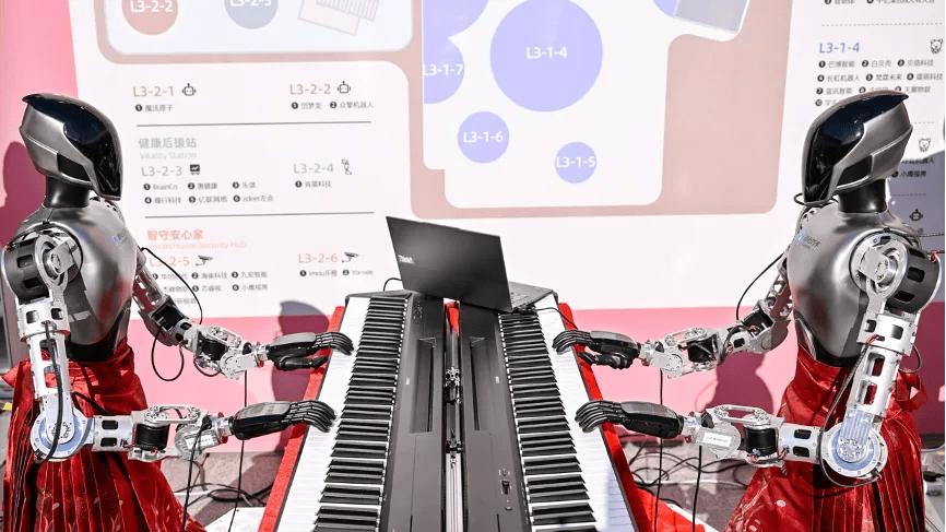 阿里云“摆渡”：如何让AI硬件从概念照进现实？