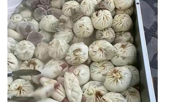 沐禾：为啥没人买呢？ 闺蜜失业摆摊卖1元