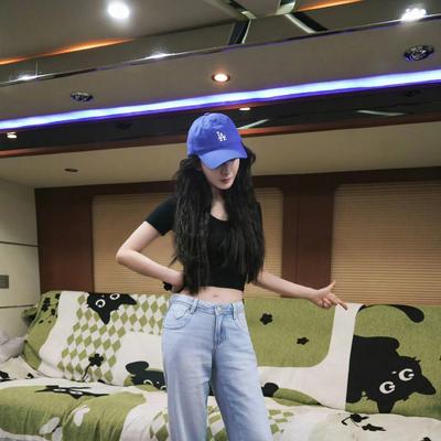 狂风暴娱：杨幂，让人眼红！  4月10日