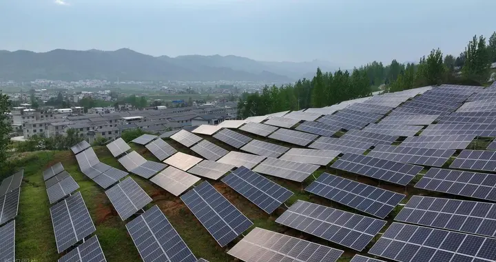 躺着赚钱？光伏骗局正在收割农村家庭