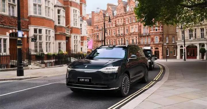 问界M9入选WISE2025年度之王-年度焦点产品