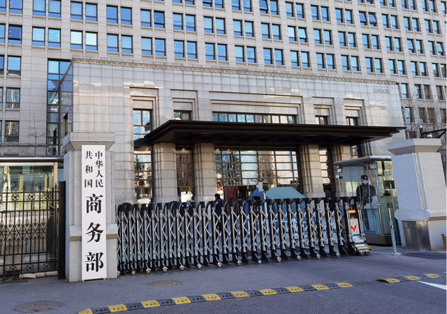 中方拒不松口，特朗普彻底摊牌，重用反华议员，声称后悔与华建交