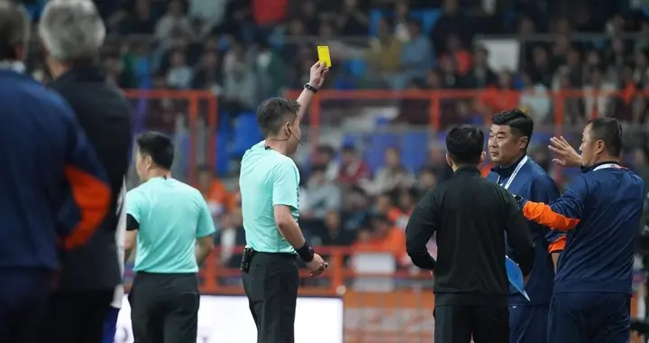 主裁有旧怨，助理裁判全京城！泰山0-4惨败，绝对不是实力的体现