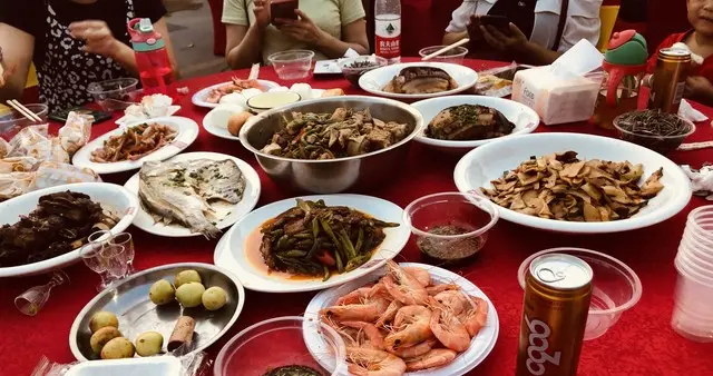一句“滚出去”他把自己推下了深渊