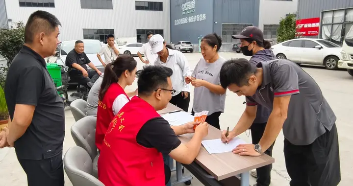 【暖心惠工 礼遇同行】成武县总工会开展礼遇工友店惠工券发放活动
