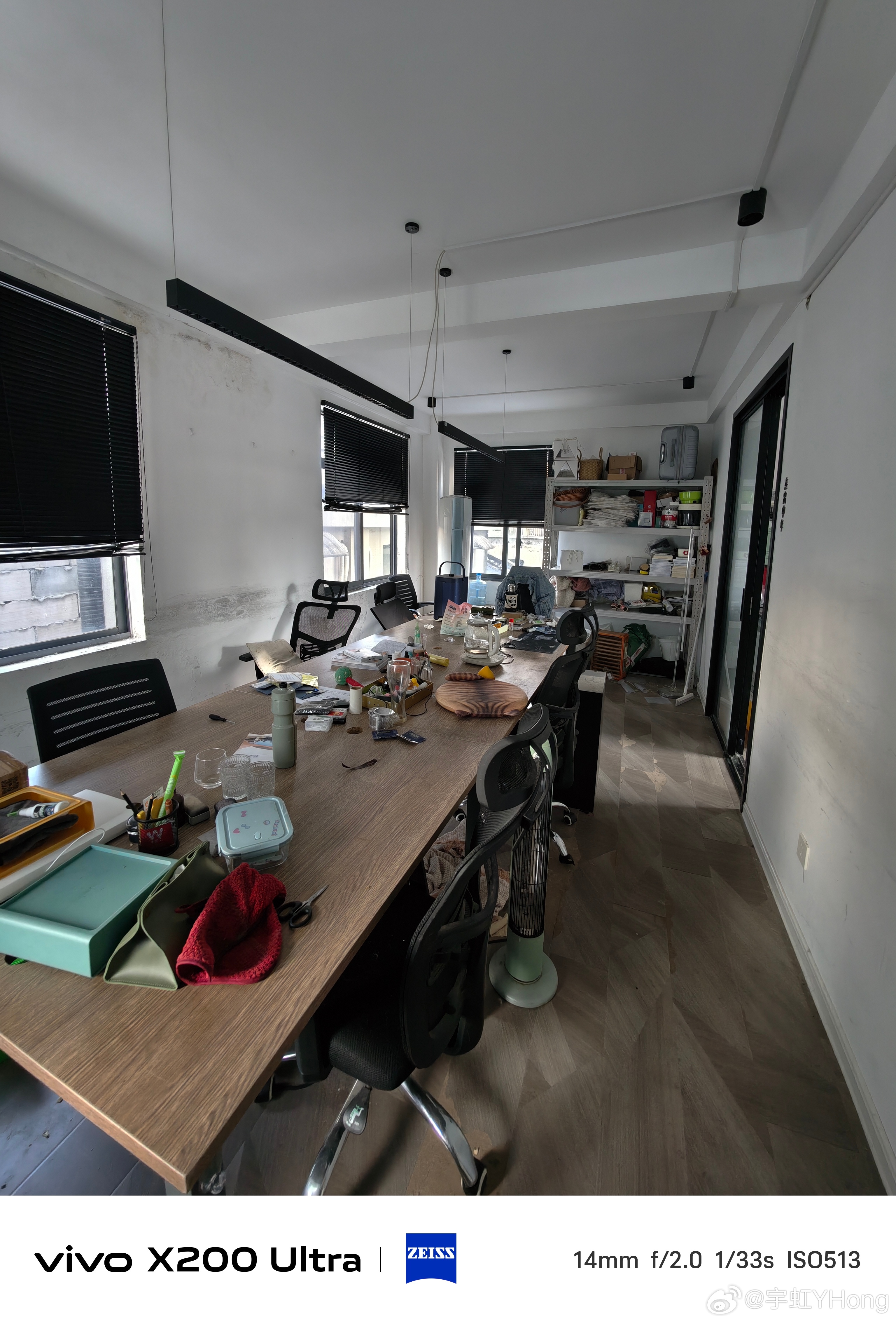 朋友的婚纱公司不干了 过来淘淘宝，他说现在拍婚纱的好少 是大家都不拍婚...