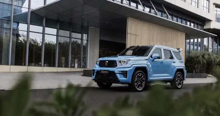 三款车型，售价43.80万-51.80万元，全新坦克700发布预售