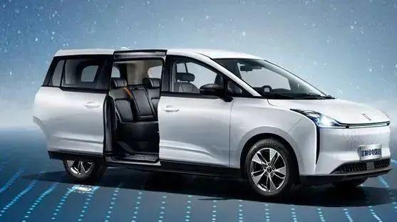 又一MPV“搅局者”！媲美奥德赛标配电滑门，从近16万降至7.78万