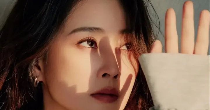 47岁殷桃刷屏！没有少女感，她却活成了中年女人最想要的样子