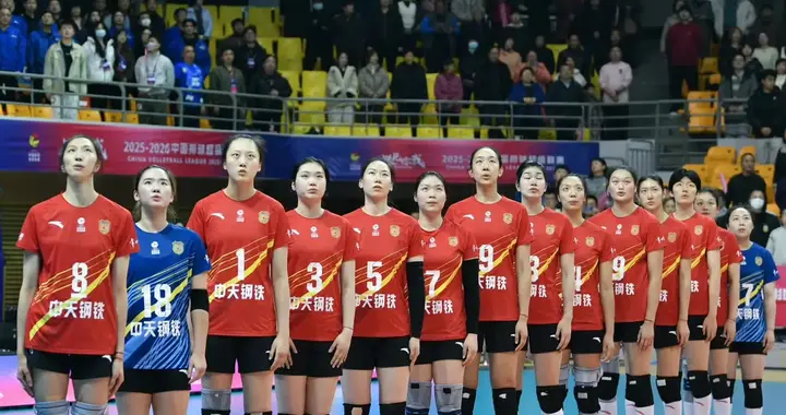 明日直播女排联赛决赛首回合，三大变量、四大优势及胜负概率。