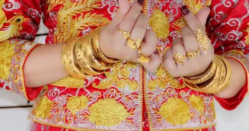 国内金饰克价明显回落