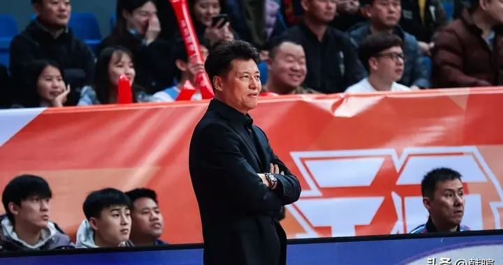 新帅旧气象！新疆男篮换帅首战告负，提前7轮锁定队史最低胜率