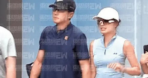 52岁刘恺威再认爱，杨幂却上热搜，原来差距早已藏不住了？