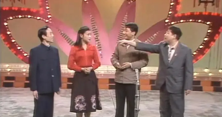 禁曲、热线与豪赌：1983年除夕夜，央视首届春晚如何引爆中国？