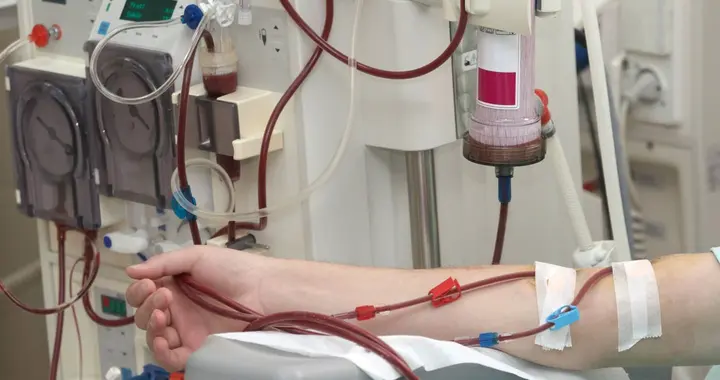 这3个部位开始痛，可能是尿毒症早期信号，别再以为是小事