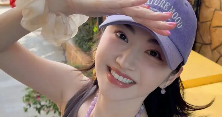 景甜 度假美照 38岁状态像18岁 妥妥的逆生长