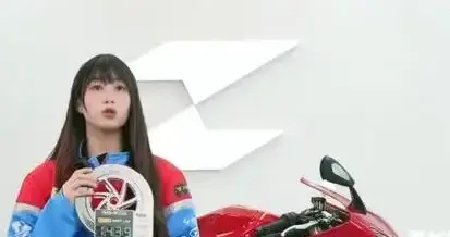 45秒拍下五百万，慈善拍卖有套路，幕后买家身份藏深了。