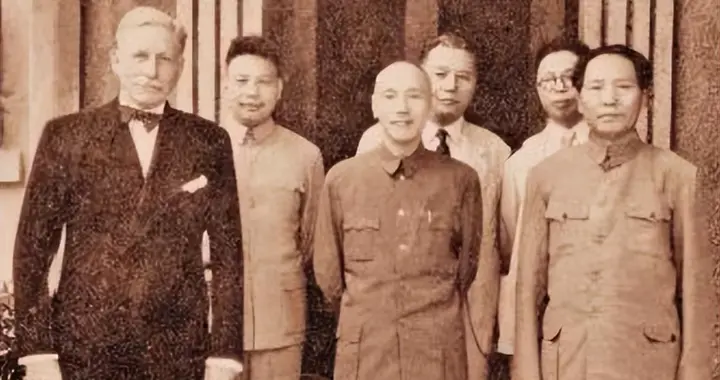 解放战争时期毛泽东批驳蒋介石的系列评论（王兵）