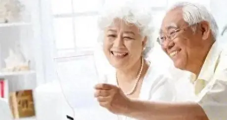 七八十岁还在自己做饭？话题：与其瞎忙活，不如这样“偷懒”活！