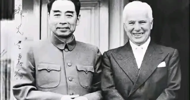 1954年，周总理请卓别林吃北京烤鸭，端上桌后，大师的眼睛都亮了